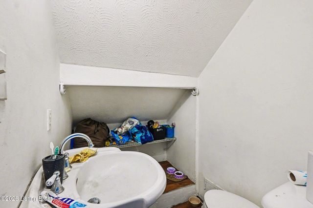 11015 National Turnpike, Louisville, KY 40118