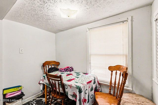 11015 National Turnpike, Louisville, KY 40118