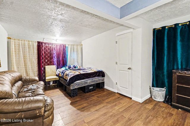 11015 National Turnpike, Louisville, KY 40118