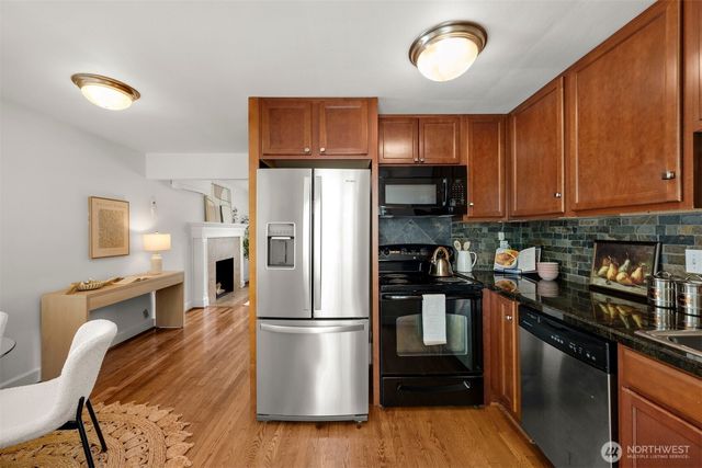 6325 42nd Avenue SW, Seattle, WA 98136