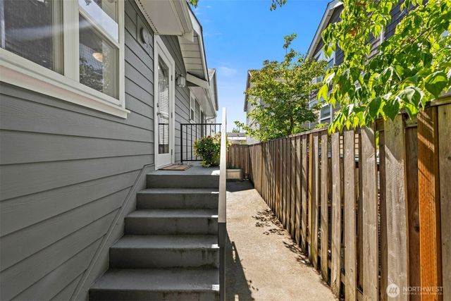 6325 42nd Avenue SW, Seattle, WA 98136