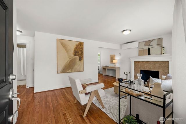 6325 42nd Avenue SW, Seattle, WA 98136