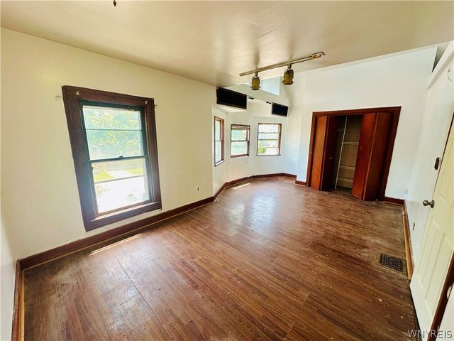 114 School Street, Buffalo, NY 14213