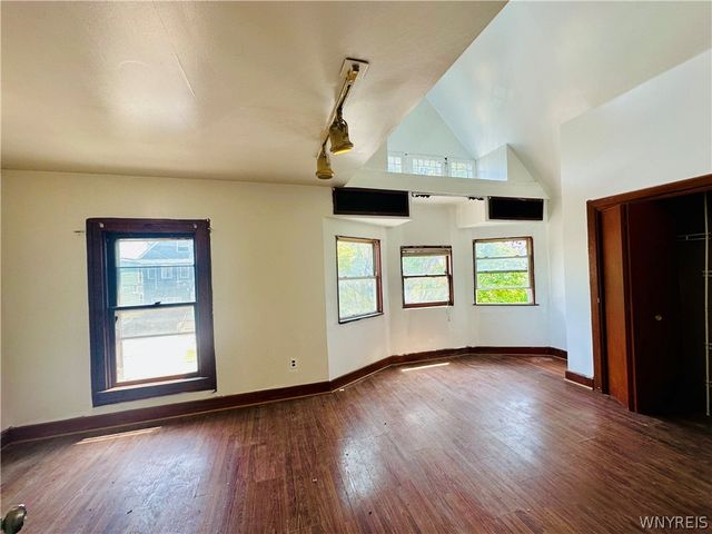 114 School Street, Buffalo, NY 14213