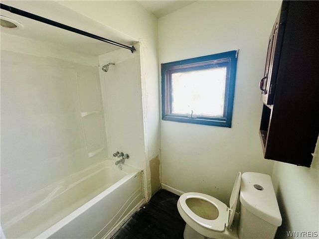 114 School Street, Buffalo, NY 14213