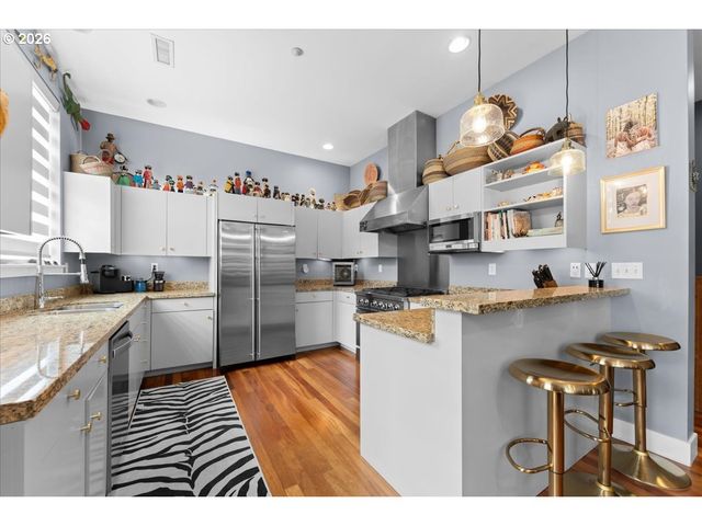 2140 Nw 16th Ave, Portland, OR 97209