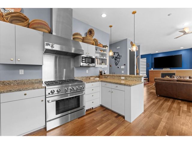 2140 Nw 16th Ave, Portland, OR 97209