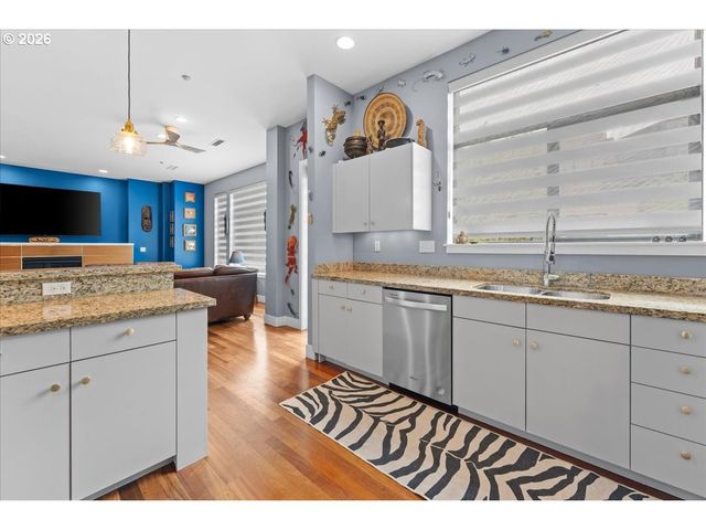 2140 Nw 16th Ave, Portland, OR 97209