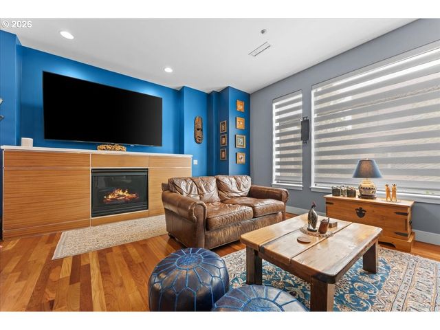 2140 Nw 16th Ave, Portland, OR 97209