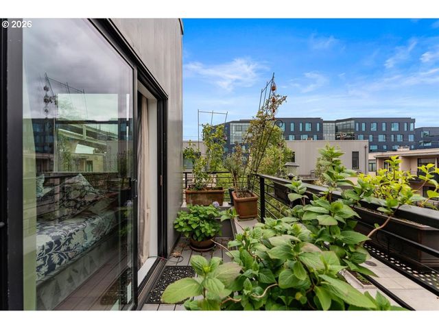 2140 Nw 16th Ave, Portland, OR 97209