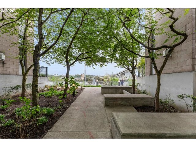 2140 Nw 16th Ave, Portland, OR 97209