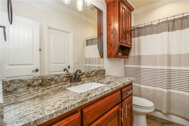 4376 E Troon Drive, Fayetteville, AR 72701