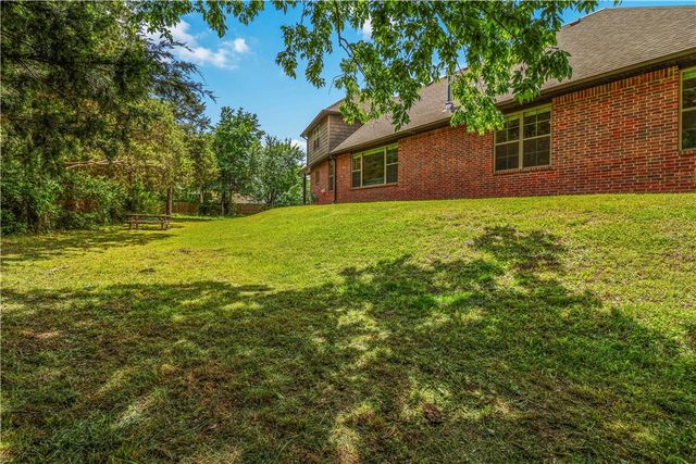 4376 E Troon Drive, Fayetteville, AR 72701