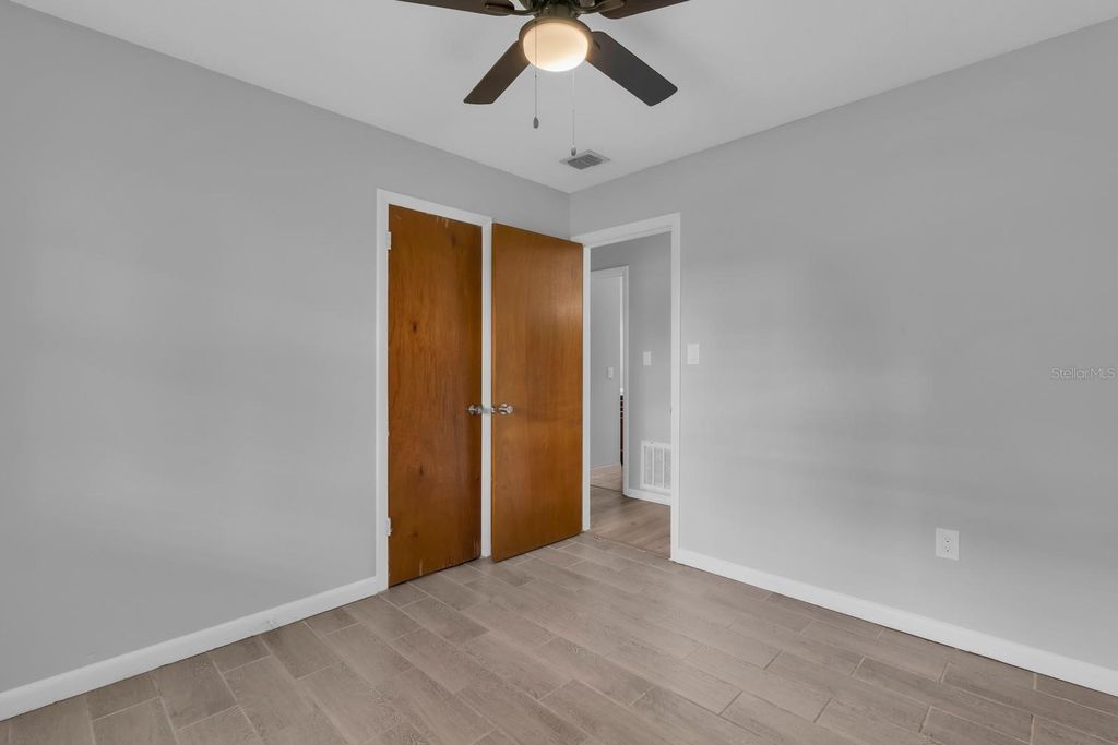Image 24 of property listing at 1345 S OXALIS AVE, Orlando, FL 32807