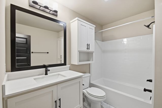 10409 E 132nd Street S, Bixby, OK 74008