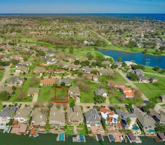 81 Waterford Way, Montgomery, TX 77356