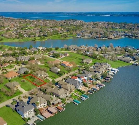 81 Waterford Way, Montgomery, TX 77356