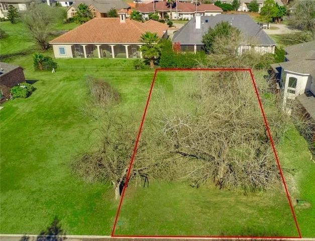 81 Waterford Way, Montgomery, TX 77356