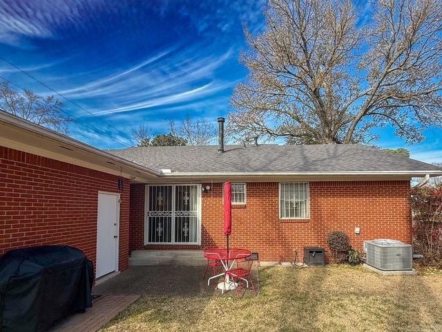 203 Pine Bluff Street, Malvern, AR 72104