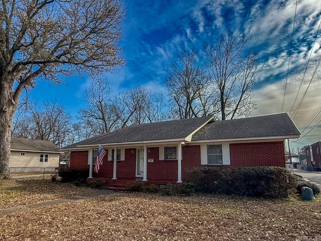 203 Pine Bluff Street, Malvern, AR 72104