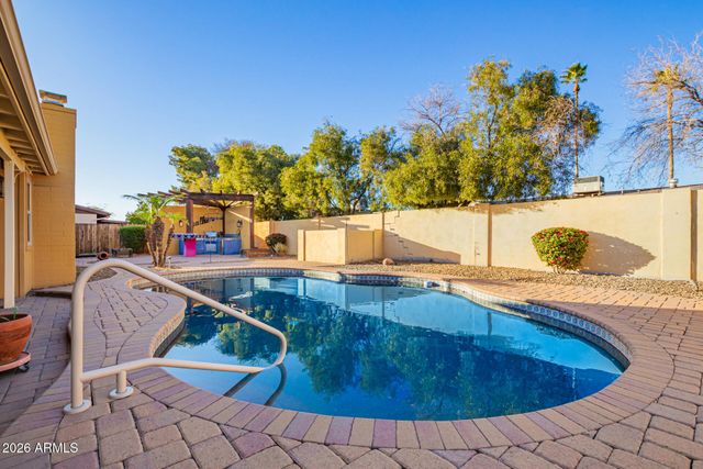 4746 W COLUMBINE Drive, Glendale, AZ 85304