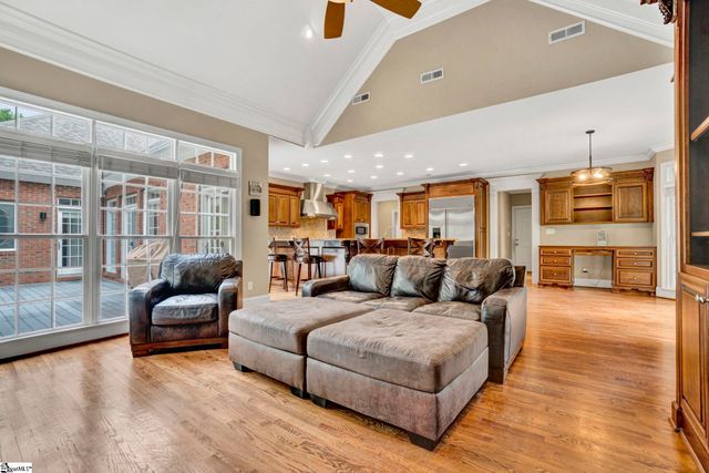 881 Inverness Circle, Spartanburg, SC 29306