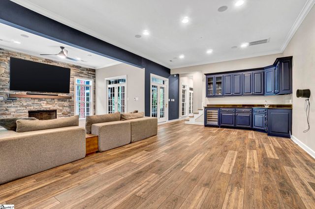 881 Inverness Circle, Spartanburg, SC 29306