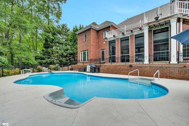 881 Inverness Circle, Spartanburg, SC 29306