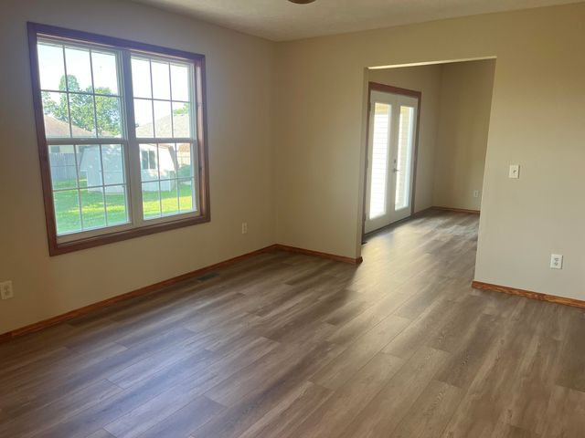 4362 W 2nd Street, Battlefield, MO 65619