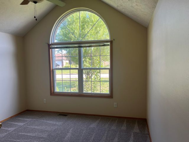 4362 W 2nd Street, Battlefield, MO 65619