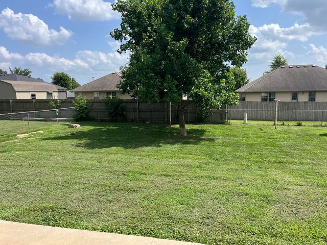 4362 W 2nd Street, Battlefield, MO 65619