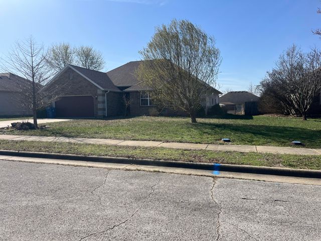 4362 W 2nd Street, Battlefield, MO 65619