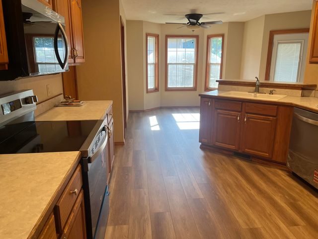4362 W 2nd Street, Battlefield, MO 65619