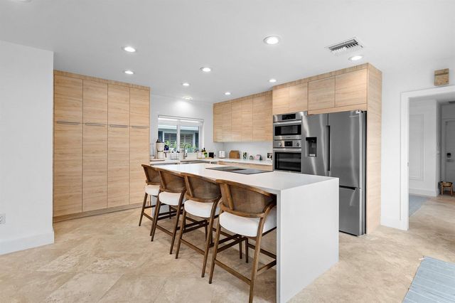 1332 SW Tamarind Way, Boca Raton, FL 33486