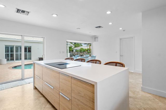 1332 SW Tamarind Way, Boca Raton, FL 33486