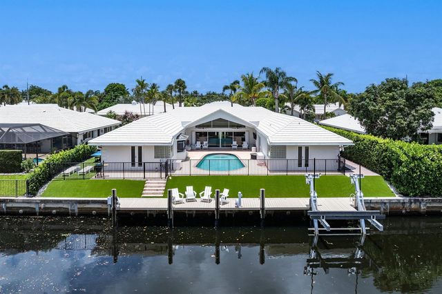 1332 SW Tamarind Way, Boca Raton, FL 33486