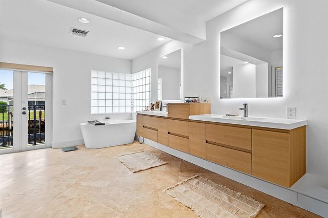 1332 SW Tamarind Way, Boca Raton, FL 33486