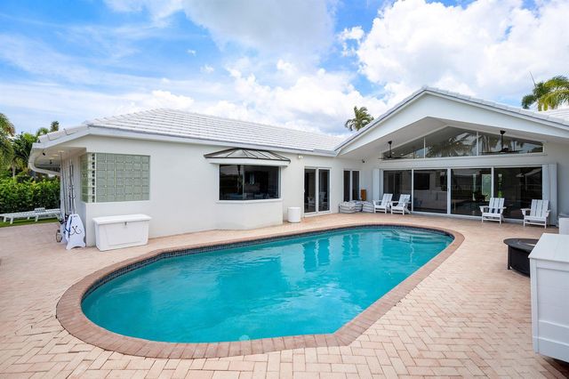 1332 SW Tamarind Way, Boca Raton, FL 33486