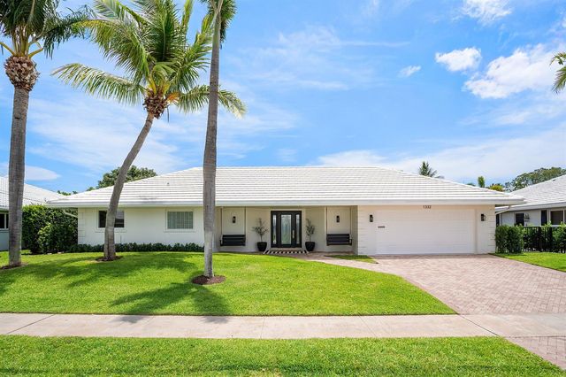 1332 SW Tamarind Way, Boca Raton, FL 33486