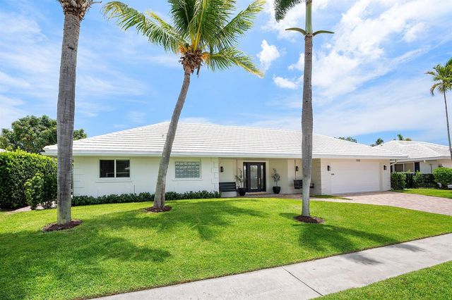 1332 SW Tamarind Way, Boca Raton, FL 33486