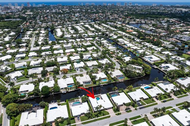 1332 SW Tamarind Way, Boca Raton, FL 33486