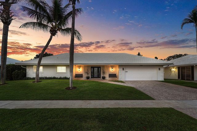 1332 SW Tamarind Way, Boca Raton, FL 33486