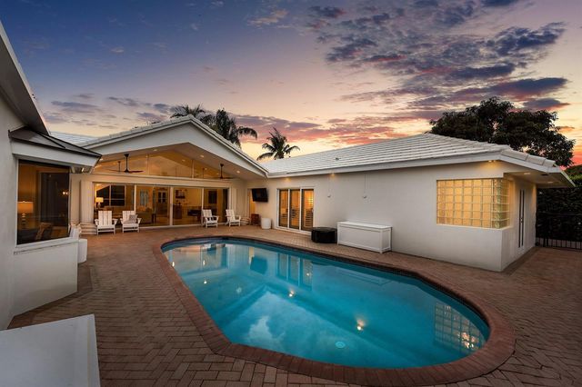 1332 SW Tamarind Way, Boca Raton, FL 33486
