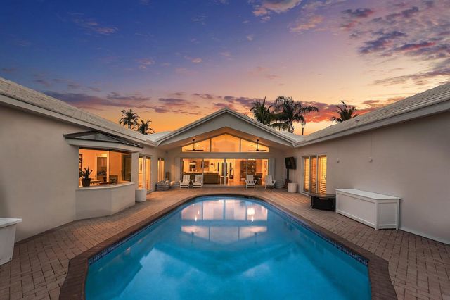 1332 SW Tamarind Way, Boca Raton, FL 33486