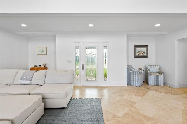 1332 SW Tamarind Way, Boca Raton, FL 33486