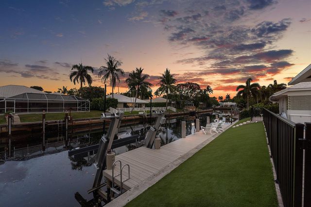 1332 SW Tamarind Way, Boca Raton, FL 33486