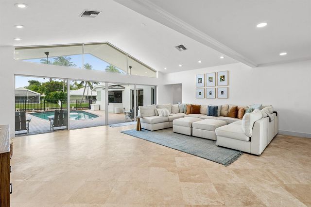 1332 SW Tamarind Way, Boca Raton, FL 33486