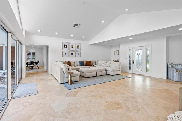 1332 SW Tamarind Way, Boca Raton, FL 33486