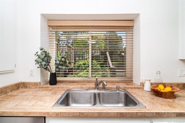 4129 Cyprus Island Court, Fallbrook, CA 92028