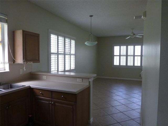 1139 Chenille Cir, Weston, FL 33327